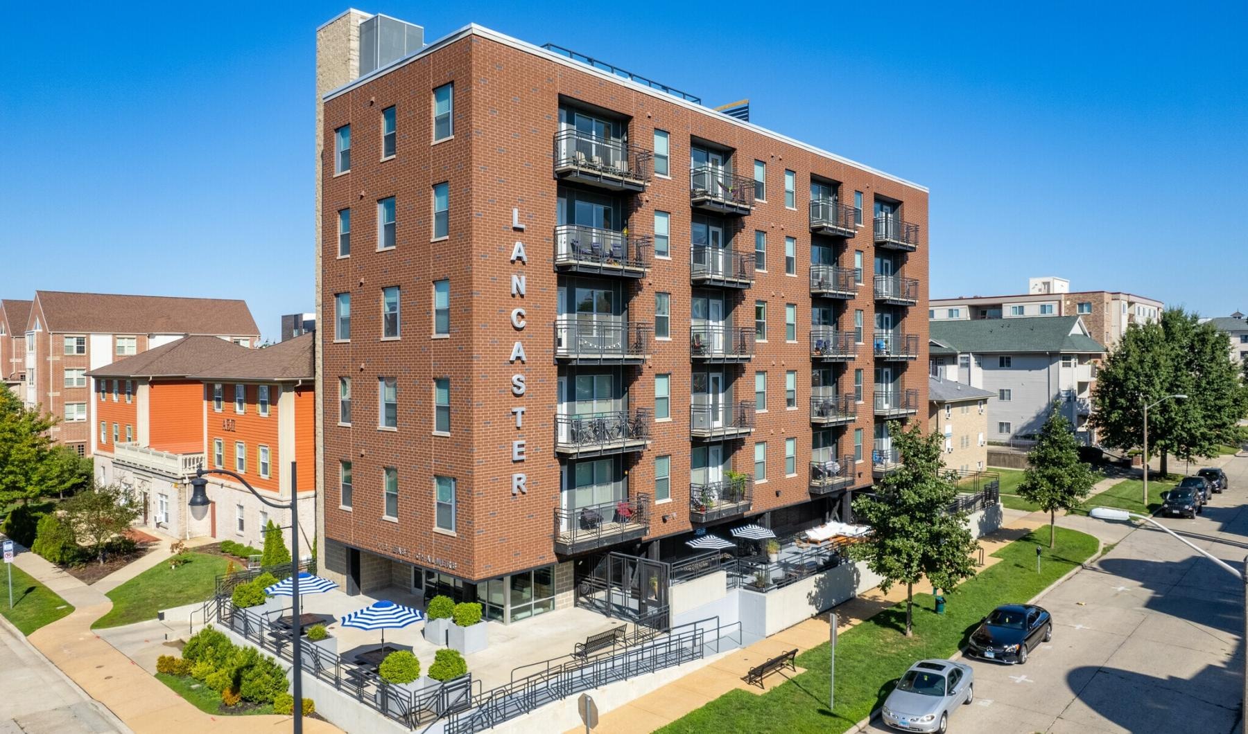 a building with a parking lot